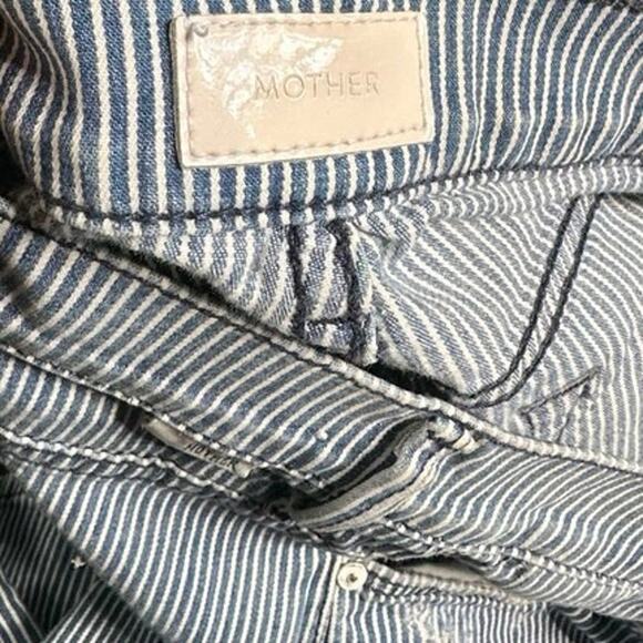 MOTHER The Vagabond Crop Jeans - On The Road Destroy Size 28 Blue white stripe - Picture 11 of 11